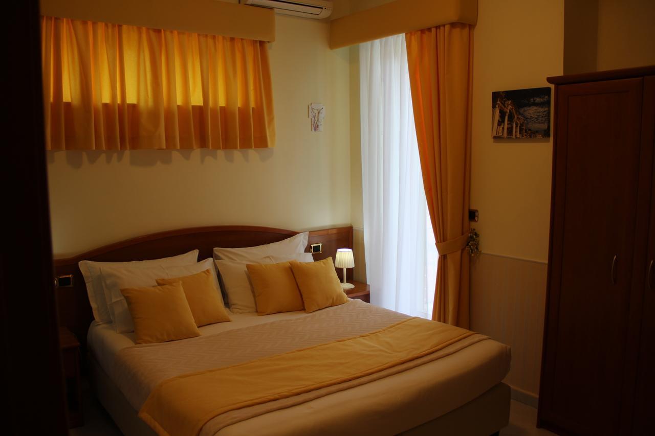 Double or Twin Room,1130142237:JPEG